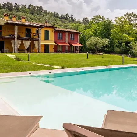 Rovertondo Alloggio per agriturismo Costermano
