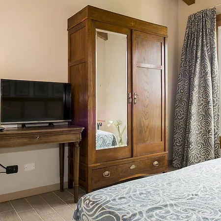 Rovertondo Alloggio per agriturismo Costermano